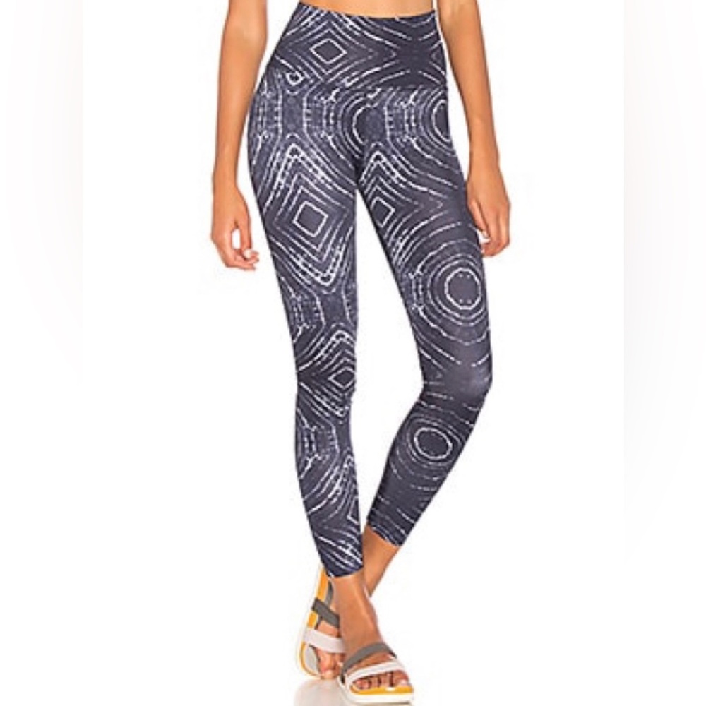 Beyond Yoga | small Lux Print High Waisted Leggings in Ripple Effect